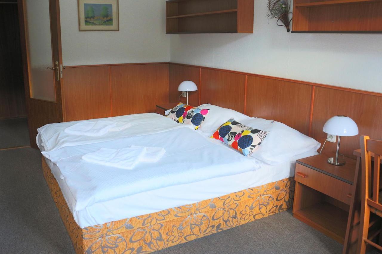 Hotel Maredis Kořenov Extérieur photo