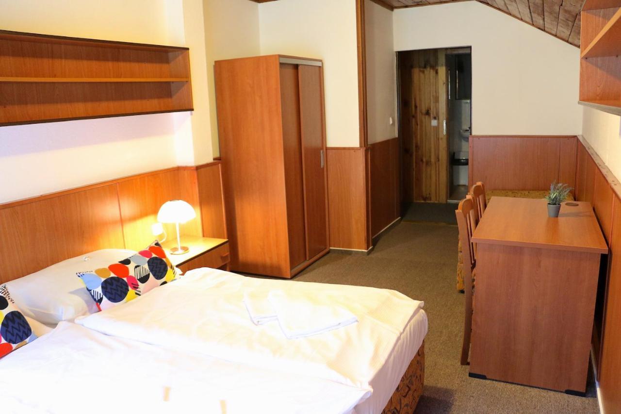 Hotel Maredis Kořenov Extérieur photo